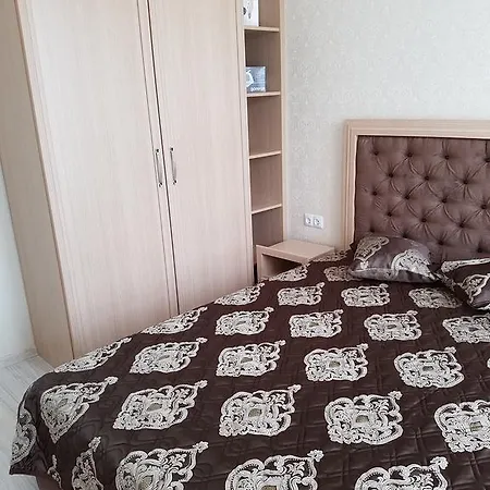 Harmony Suites 10 * Święty Włas